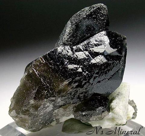 ������/Smoky Quartz