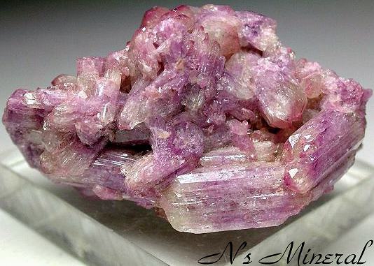 �׃X�u��/Vesuvianite