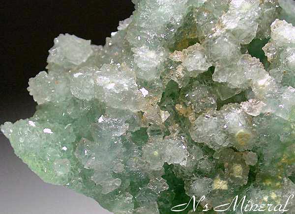 �{���T�C�g/Boracite