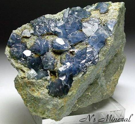 ����/Blue Quartz
