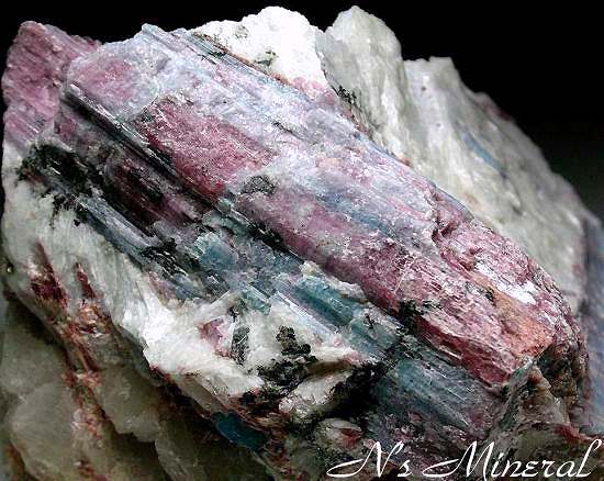 ���`�A�d�C��/Elbaite