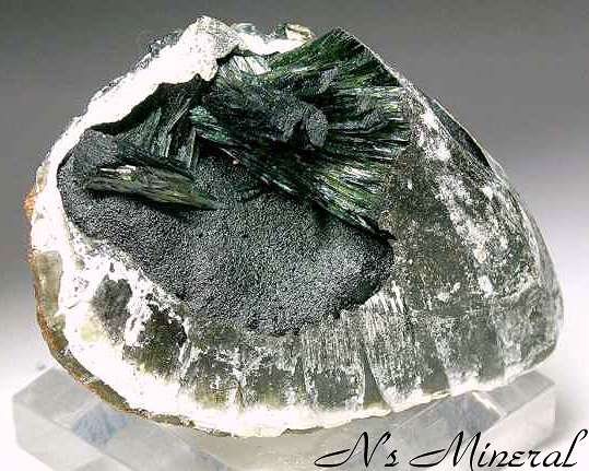 ���S�z/Vivianite