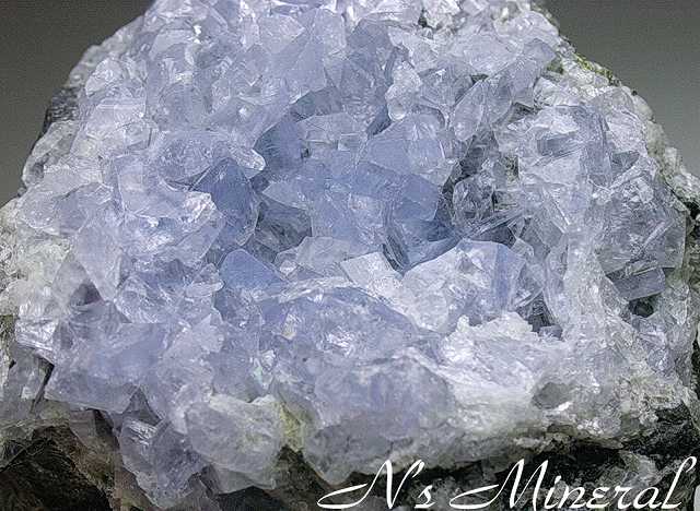 ��D��/Dolomite