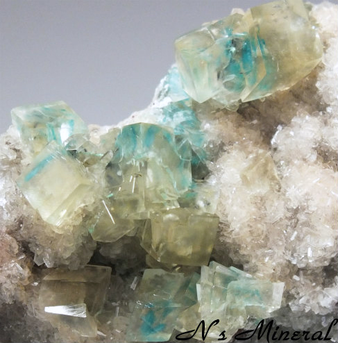 �J�o���V�Γ���J���T�C�g/Cavansite in Calcite
