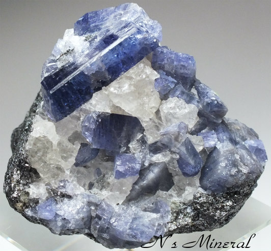 �^���U�i�C�g/Tanzanite