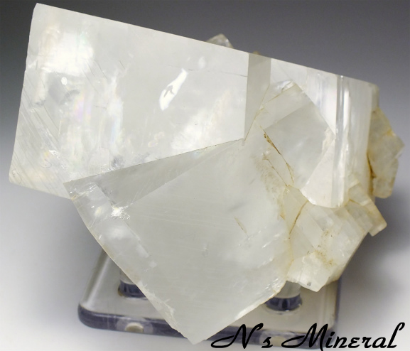 ��D��/Dolomite