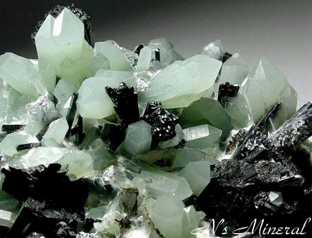 �ΐ���/Green Quartz