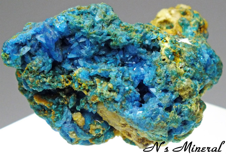 �����R�i�C�g/Liroconite