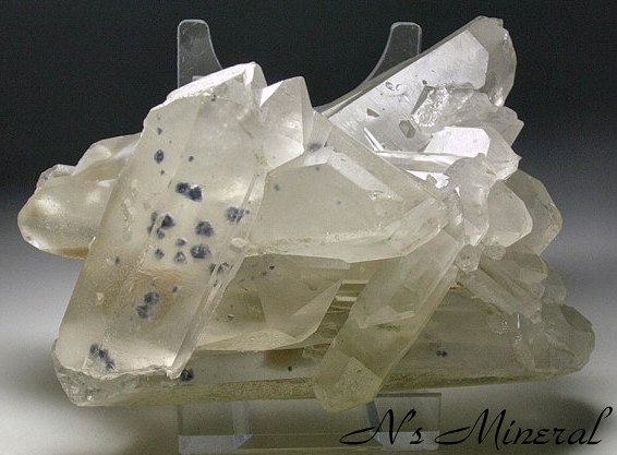 �u�Γ��萅��/Fluorite in Quartz